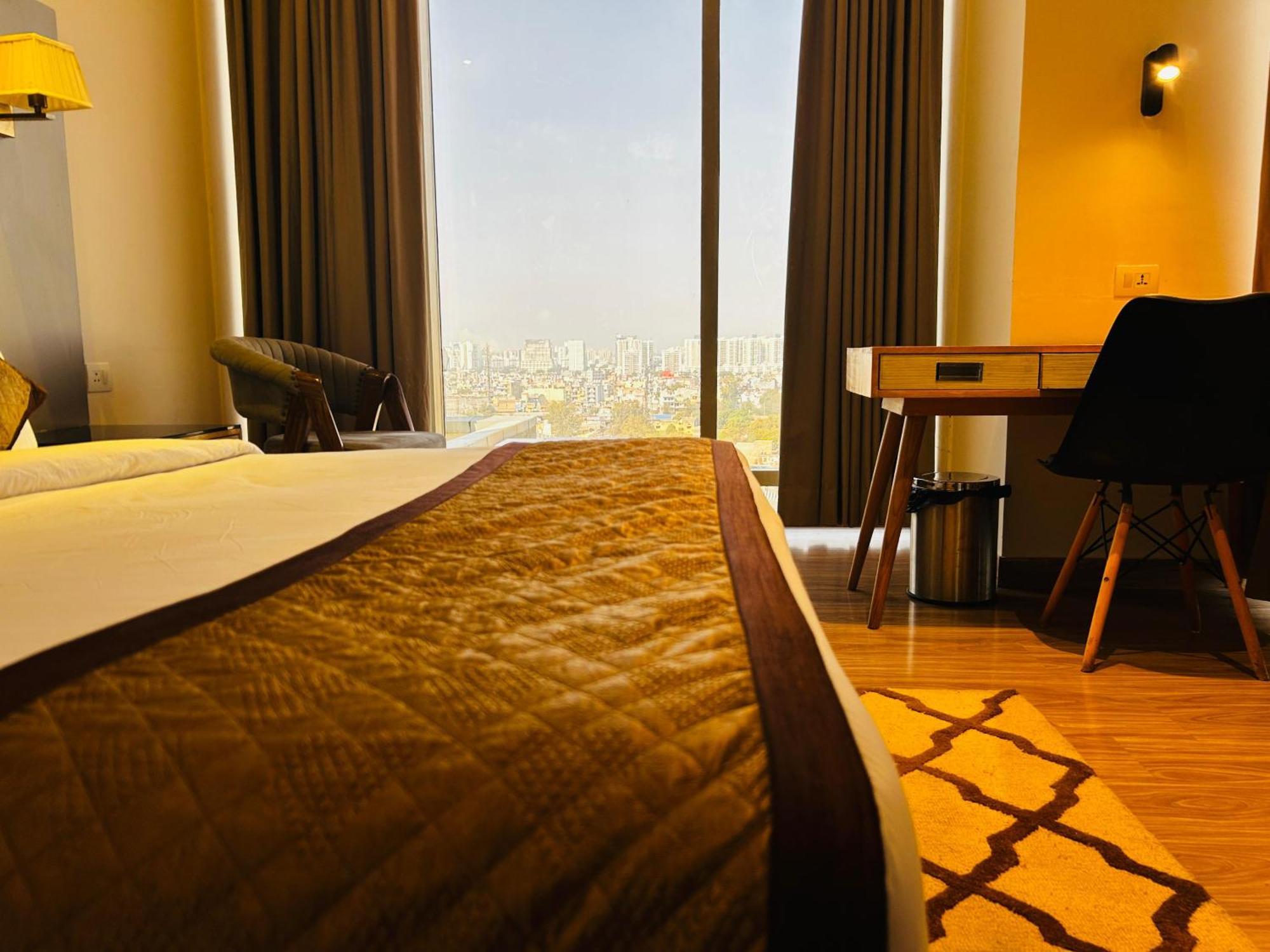 Hotel Sakura Gold Gurgaon Esterno foto